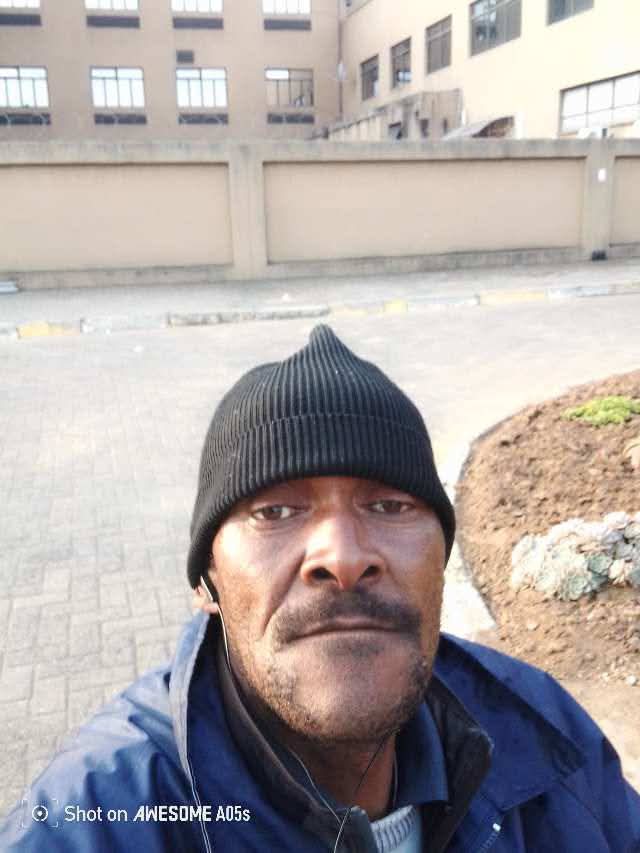 "Wheelchair User Spends Night Outside Municipal Offices After Plea for Accessible Road Is Ignored"