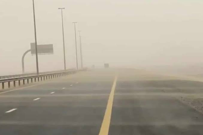 Dust Storm Sweeps Across UAE, Halting Travel and Reducing Visibility