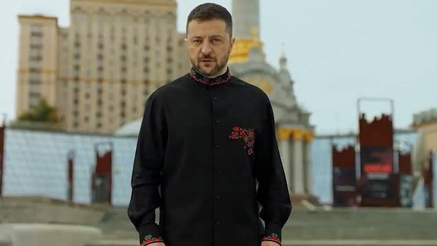 Zelensky Vows to Keep Fighting as Ukraine Marks Independence Day