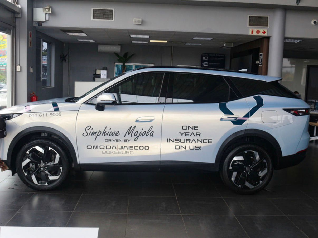 Renowned South African Publicist and Brand Strategist, Simphiwe Majola Bags Omoda Jaecoo Boksburg Partnership