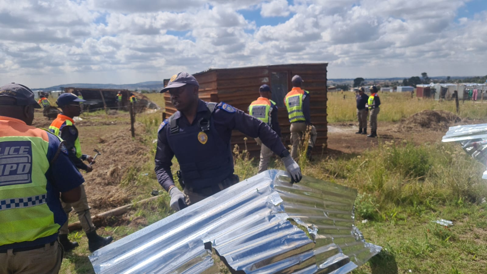 JMPD Removes Illegal Land Invasion Structures in Ennerdale