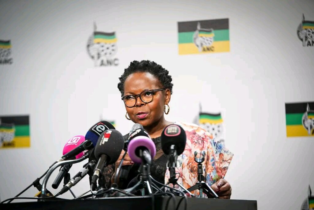 Mahlengi Bhengu-Motsiri