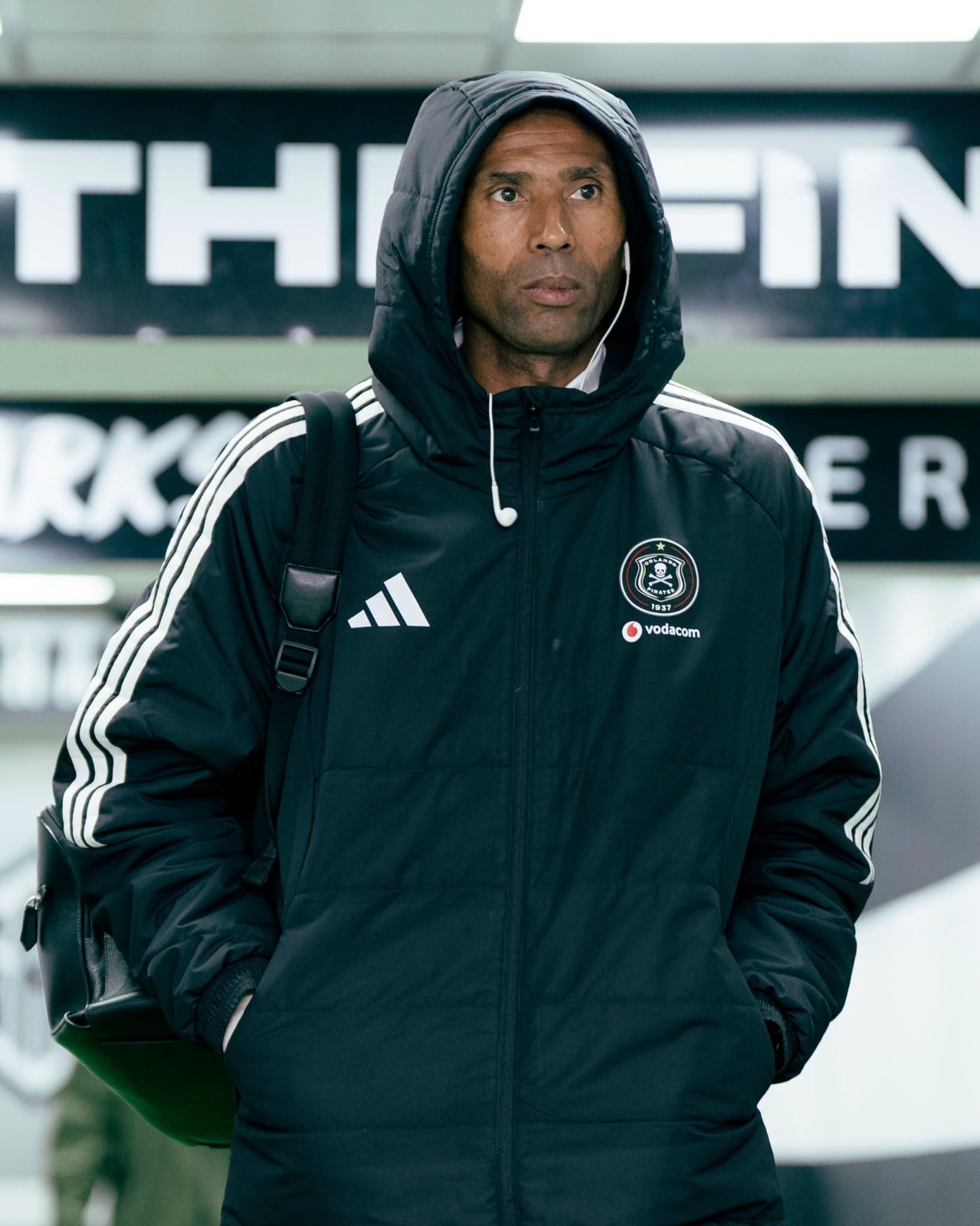 Former Orlando Pirates midfielder and now podcaster Sifiso Myeni has raised concerns over coach Abdeslam Ouaddou’s public criticism of his players.