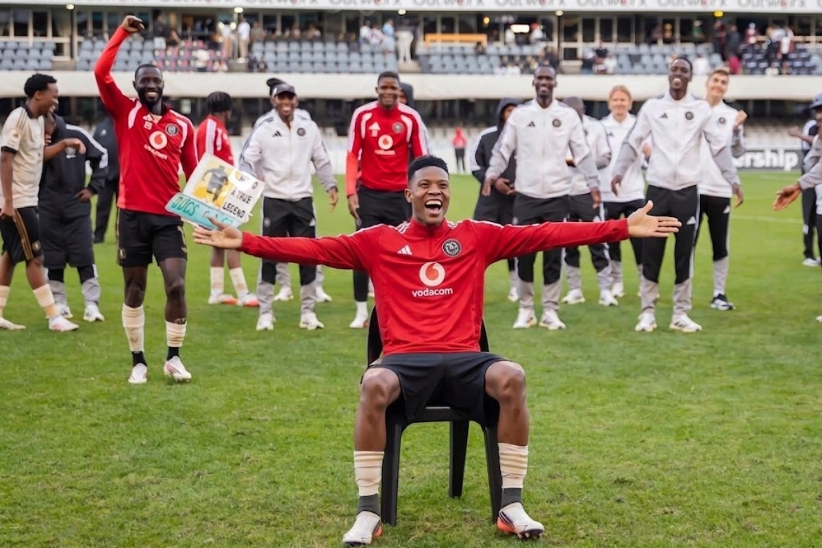 Orlando Pirates coach Abdeslam Ouaddou has praised the club’s Durban supporters for standing behind striker Yanela Mbuthuma during a difficult period.