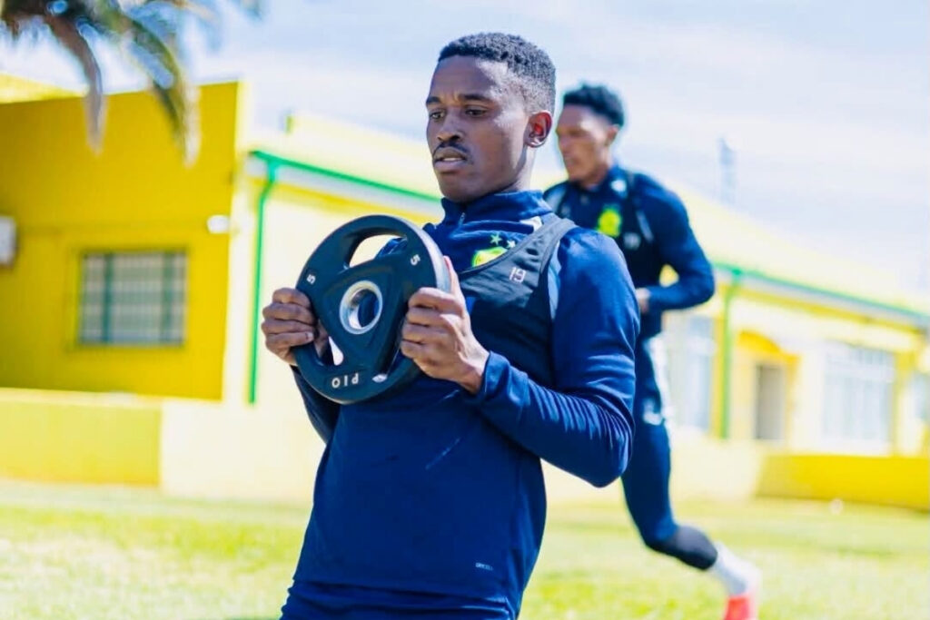 Siyanda Ndlovu Handed First Sundowns Start Against Former Club Golden Arrows