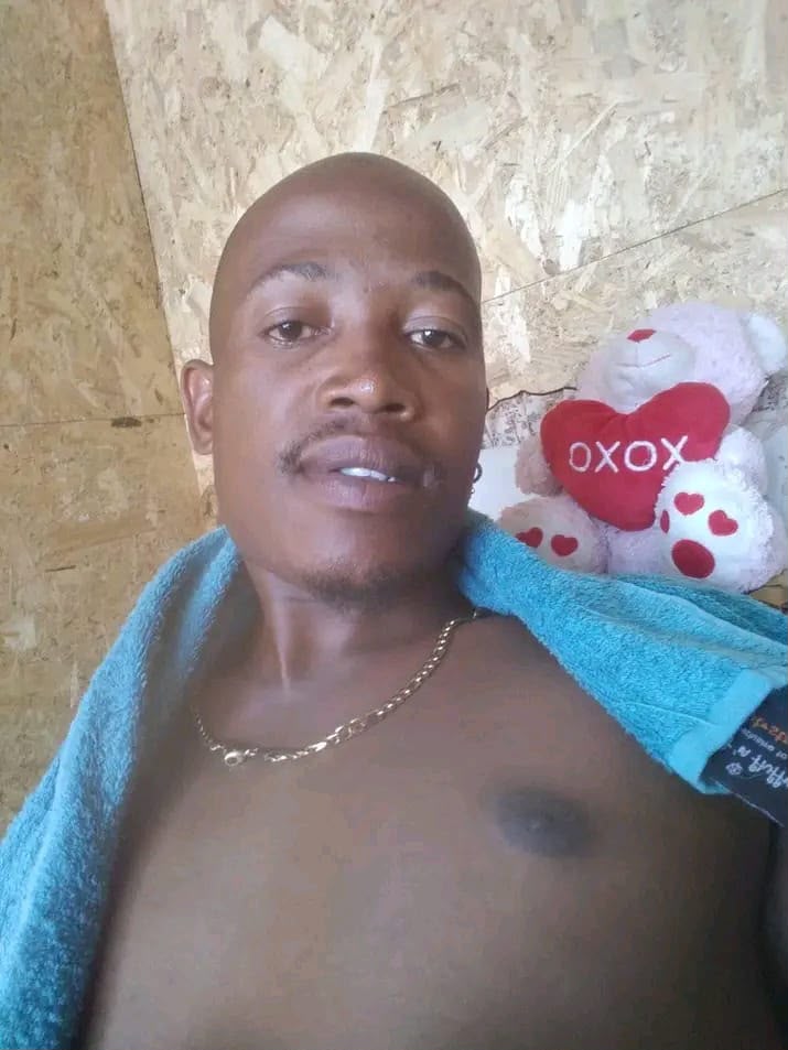 Police in KwaZulu-Natal are urging Zamani Bhekisimo Qoma to present himself to the nearest police station to assist police in the ongoing investigation into the double murder and four counts of attempted murder which happened at KwaMusi area in September 2024.