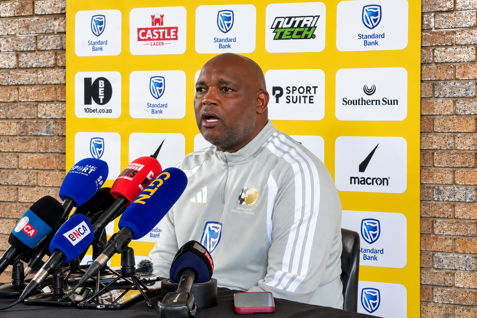 Pitso stacks the dugout as Bafana lock in for Guinea at Orlando