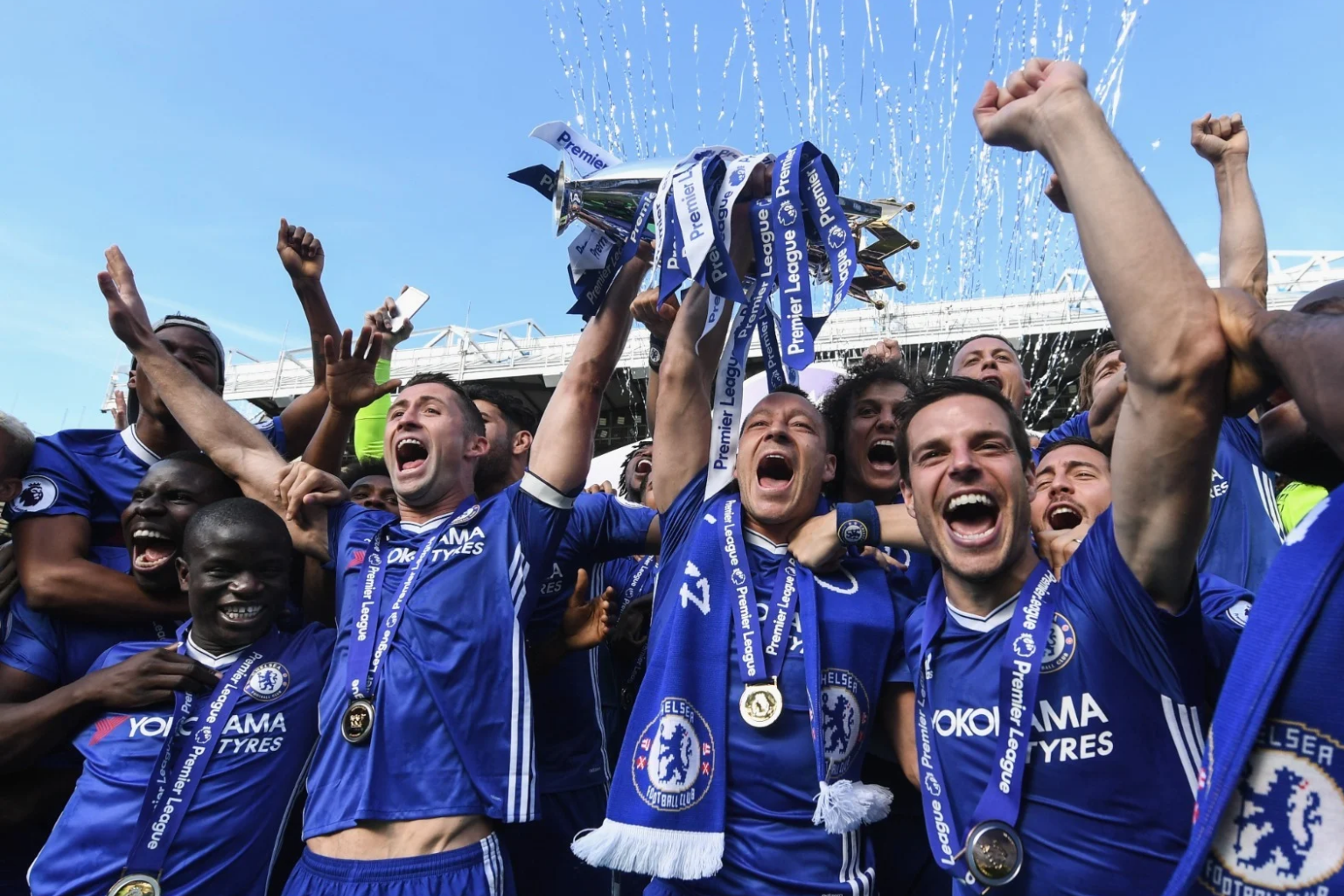 Pochettino: Strip Chelsea of 2017 title and give it to my Spurs side