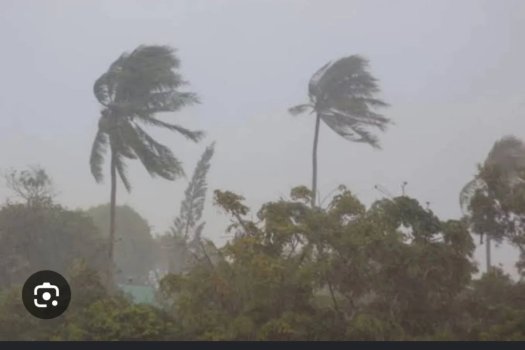 Storms, hail and flooding expected across SA today, Saturday
