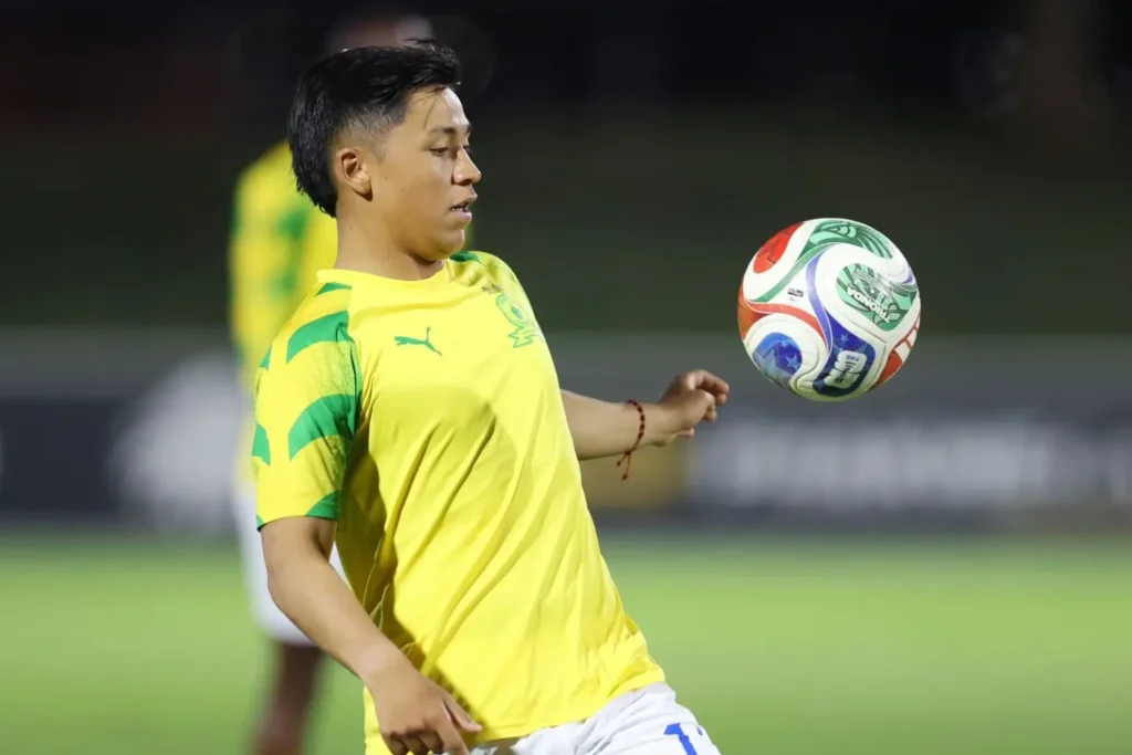 Sundowns held in cagey first leg as tie goes down to the wire